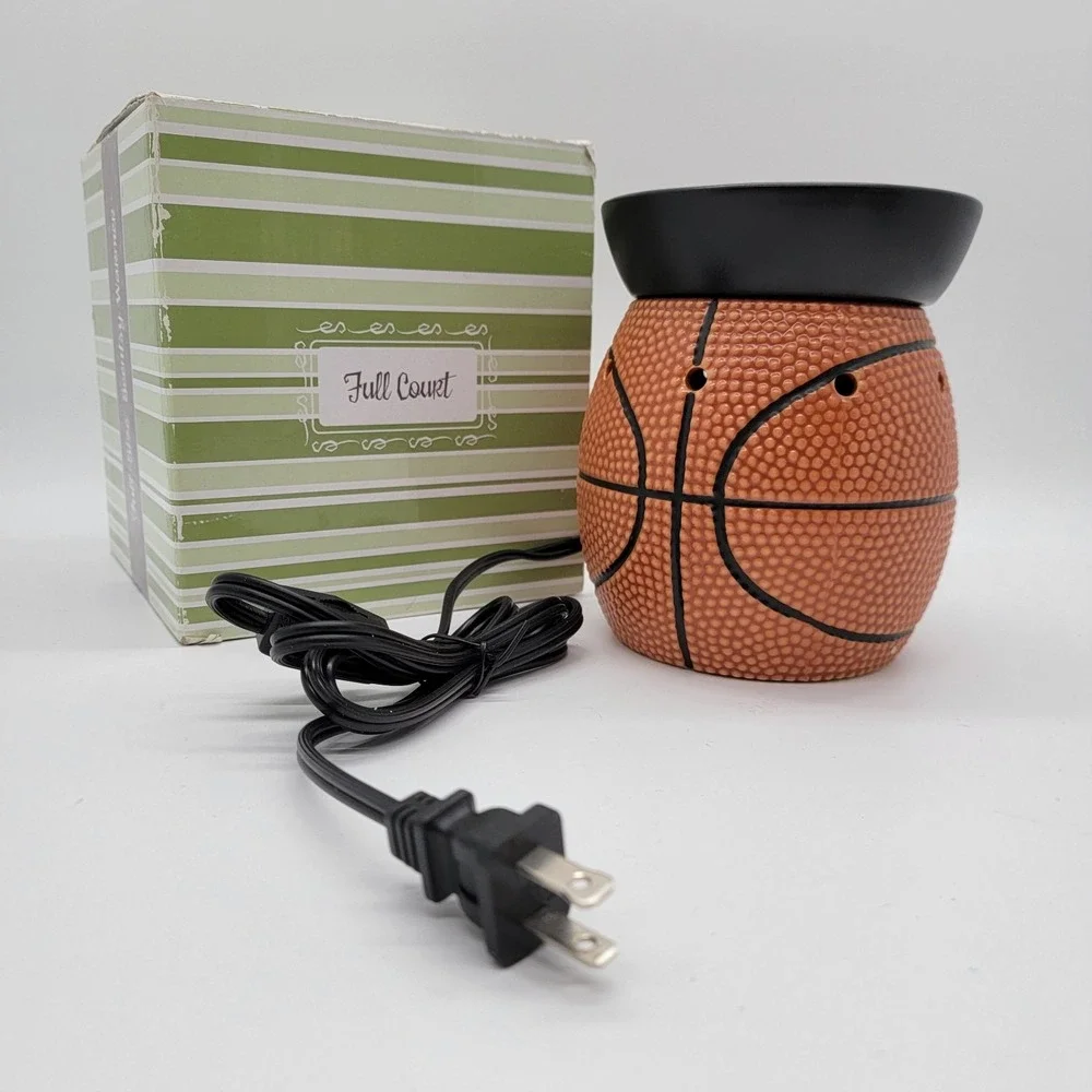 Scentsy Full Court Basketball Full Size Wax Warmer Model DSW-FCRT With Box